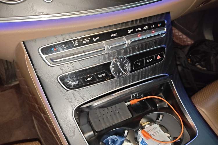 Used Mercedes-Benz E-Class 2018 Facelift E 200 L Sport Edition Audio And AC Panel