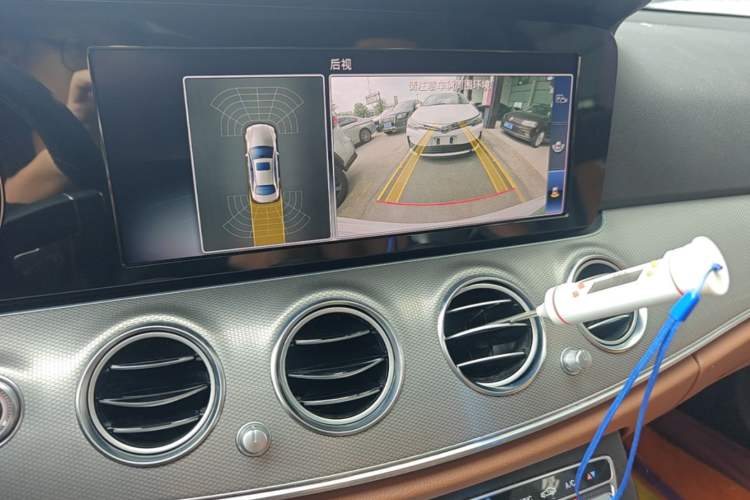 Used Mercedes-Benz E-Class 2018 E 200 Sport 4MATIC Audio And AC Panel