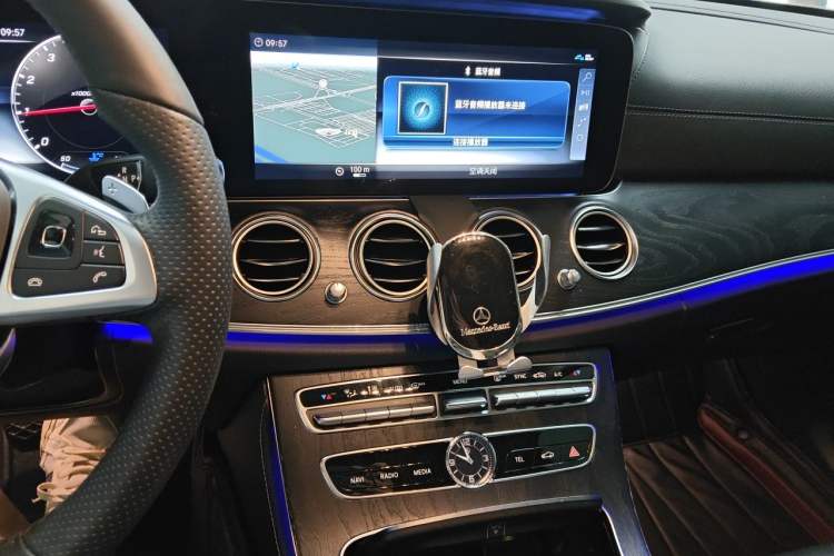Used Mercedes-Benz E-Class 2018 E 200 L Sport Edition Audio And AC Panel