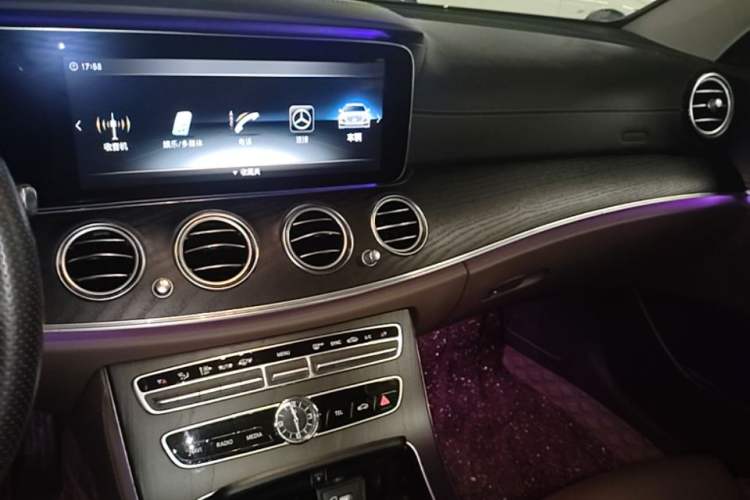 Used Mercedes-Benz E-Class 2018 Facelift E 200 L Sport Edition Audio And AC Panel