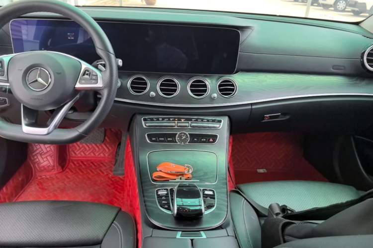 Used Mercedes-Benz E-Class 2018 E 200 L Sport Edition Audio And AC Panel