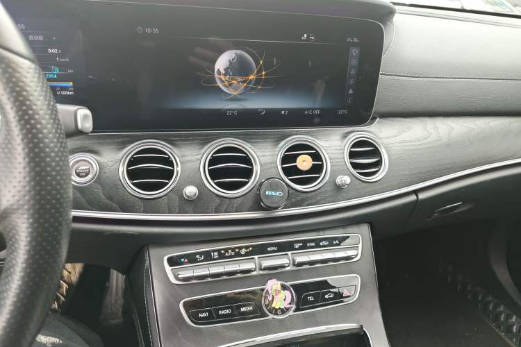 Used Mercedes-Benz E-Class 2018 Facelift E 200 L Sport Edition Audio And AC Panel