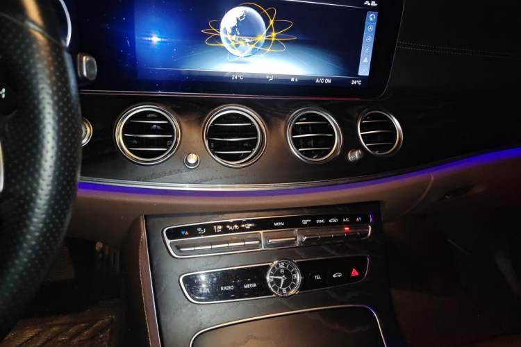 Used Mercedes-Benz E-Class 2018 Facelift E 200 L Sport Edition Audio And AC Panel