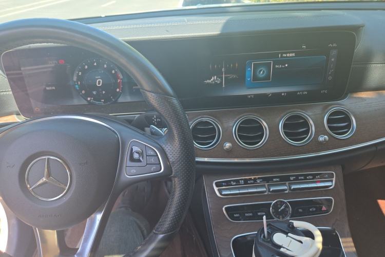 Used Mercedes-Benz E-Class 2018 Facelift E 200 L Audio And AC Panel