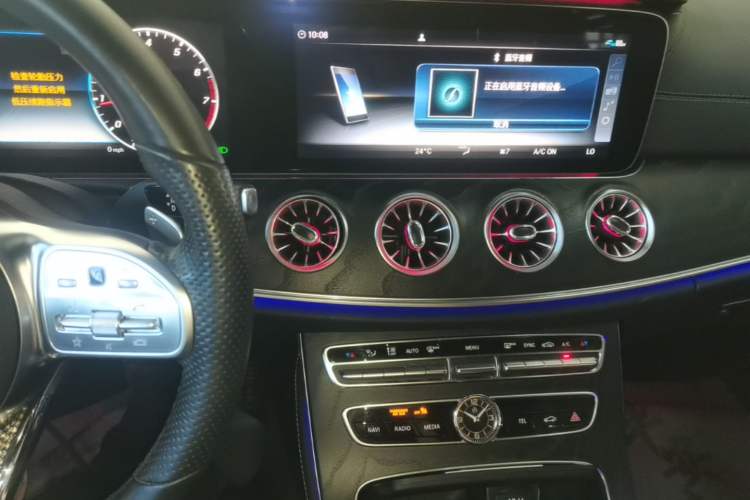 Used Mercedes-Benz E-Class 2018 E 200 Convertible Coupe Audio And AC Panel