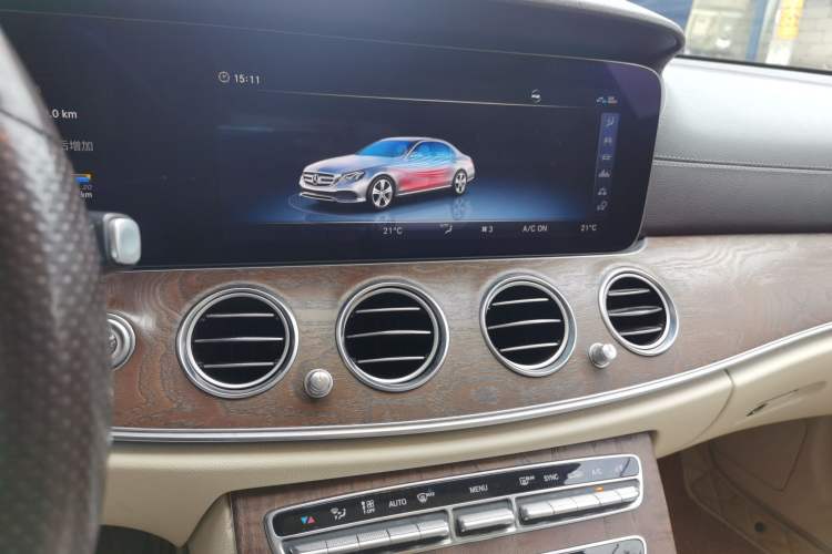 Used Mercedes-Benz E-Class 2018 Facelift E 300 L Luxury Edition Audio And AC Panel