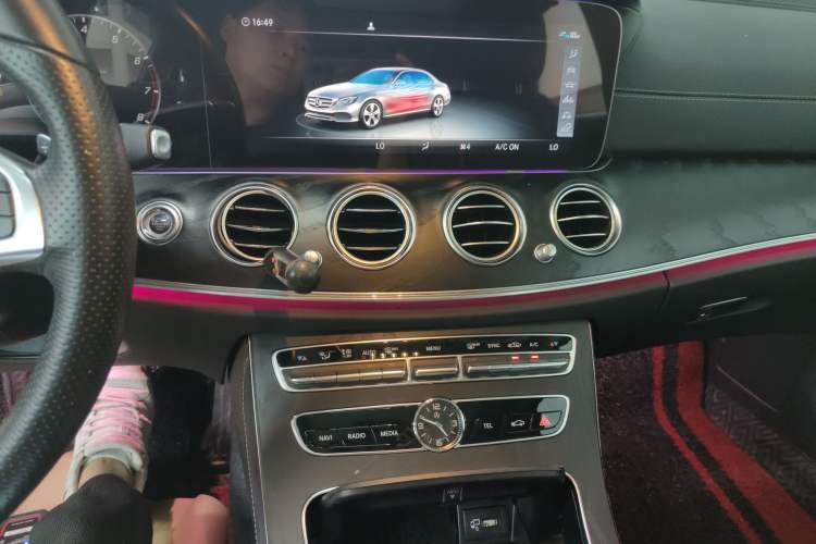 Used Mercedes-Benz E-Class 2018 Restyled E 300 L Sport Luxury Edition Audio And AC Panel