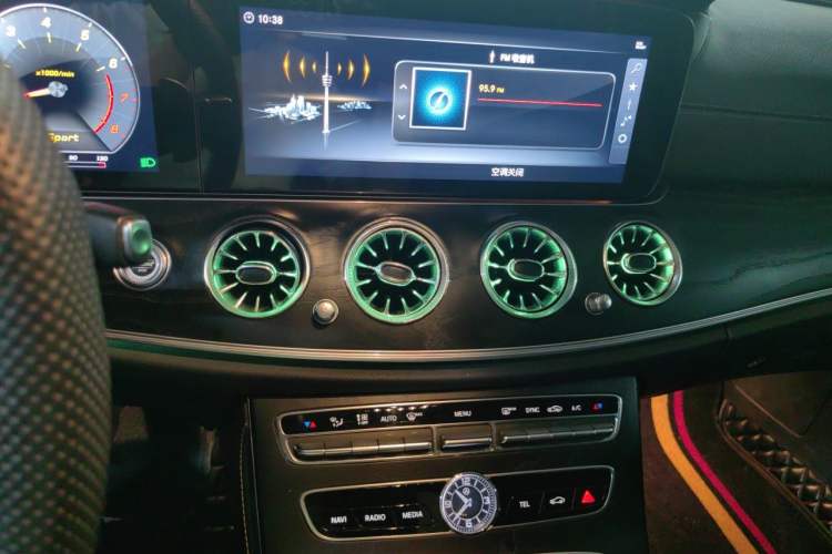 Used Mercedes-Benz E-Class 2018 Facelift E 200 L Sport Edition Audio And AC Panel