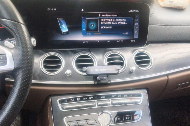 Used Mercedes-Benz E-Class 2018 E 300 L Sport Luxury Edition Audio And AC Panel