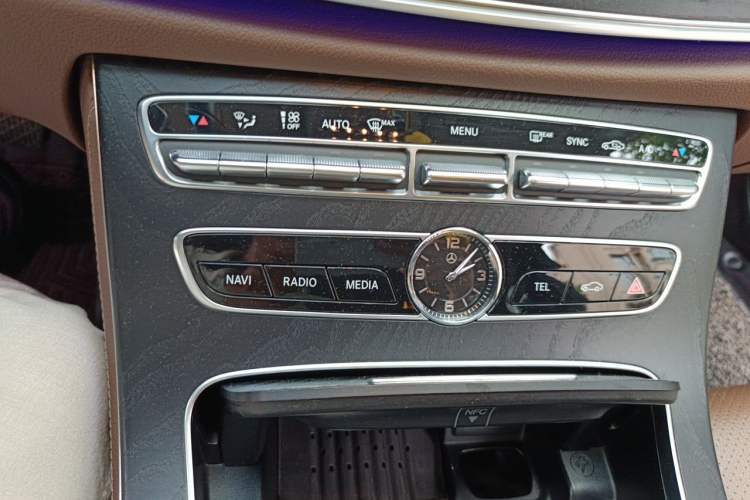 Used Mercedes-Benz E-Class 2018 Facelift E 200 L Sport Edition Audio And AC Panel