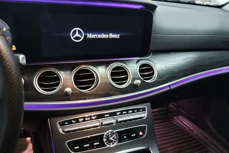 Used Mercedes-Benz E-Class 2018 Facelift E 200 L Sport Edition Audio And AC Panel
