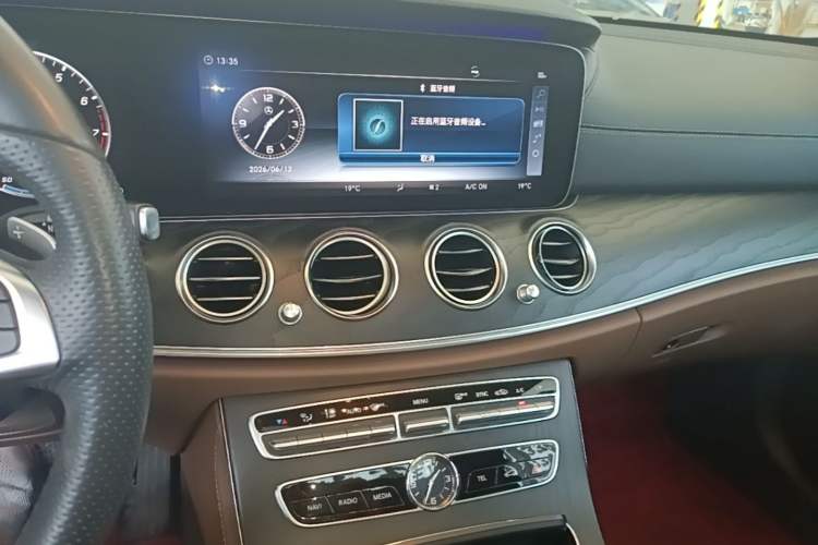 Used Mercedes-Benz E-Class 2018 Facelift E 200 L Sport 4MATIC Audio And AC Panel