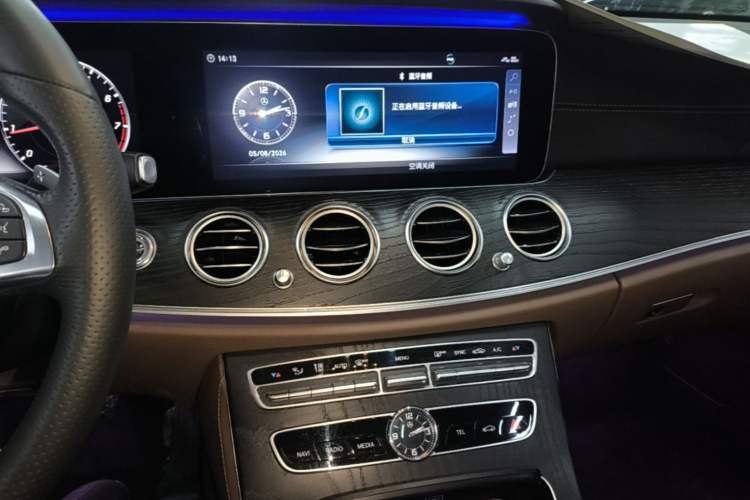 Used Mercedes-Benz E-Class 2018 Facelift E 200 L Sport 4MATIC Audio And AC Panel