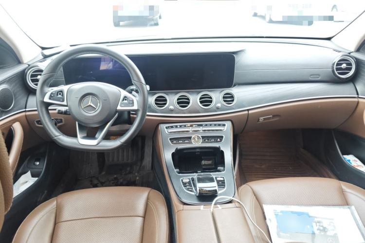 Used Mercedes-Benz E-Class 2018 Restyled E 300 L Sporty and Stylish Edition Center Console
