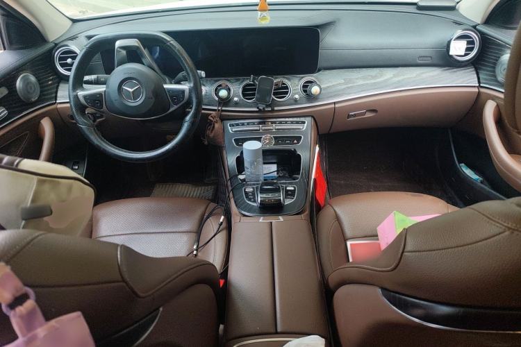 Used Mercedes-Benz E-Class 2018 Restyled E 300 L Sporty and Stylish Edition Center Console