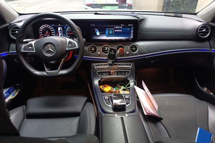 Used Mercedes-Benz E-Class 2018 Facelift E 200 L Sport Edition Center Console