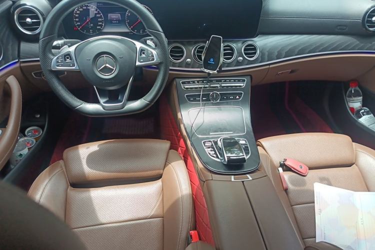 Used Mercedes-Benz E-Class 2018 Facelift E 200 L Sport Edition Center Console