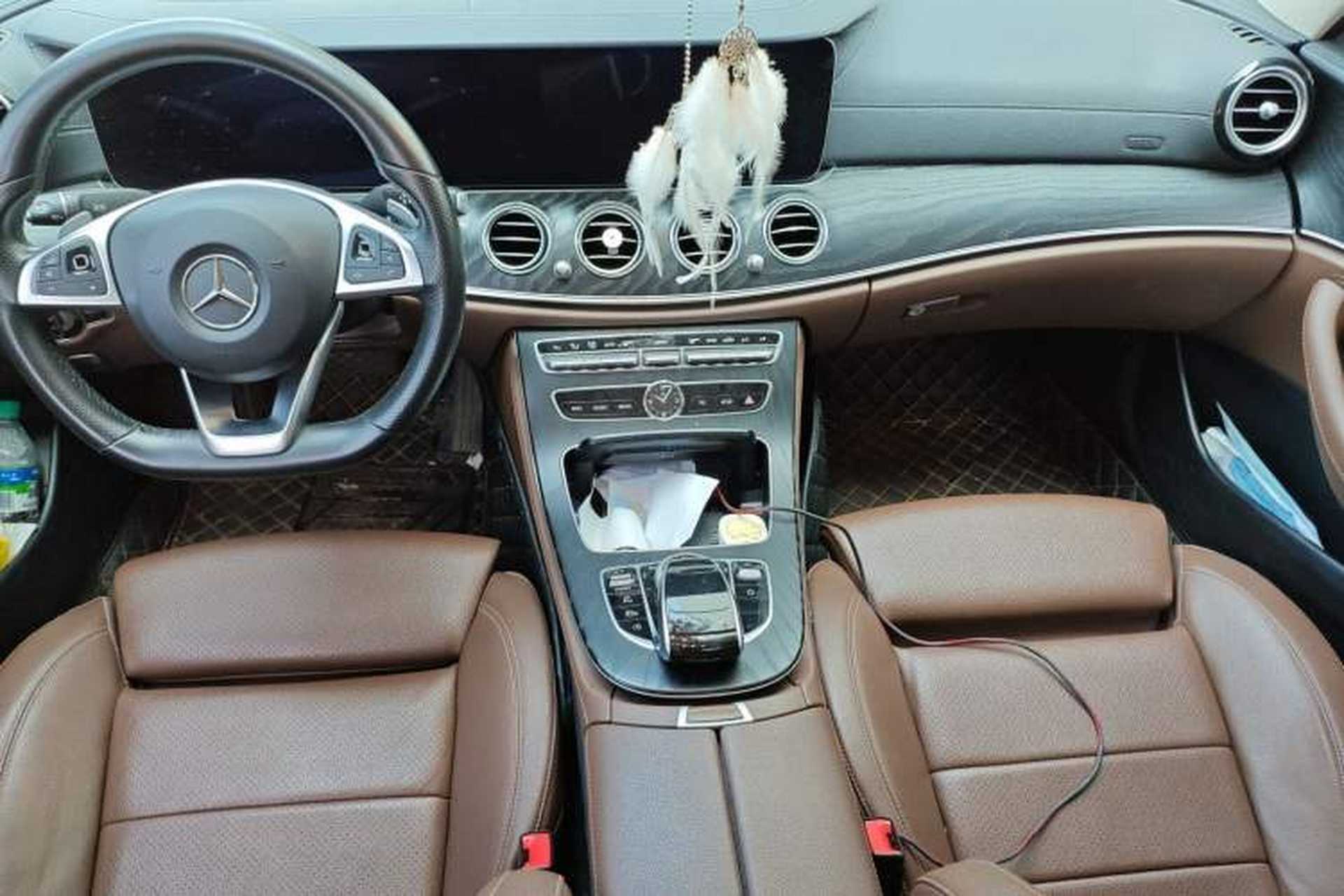 Used Mercedes-Benz E-Class 2018 Facelift E 200 L Sport Edition Center Console