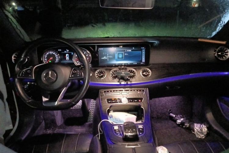 Used Mercedes-Benz E-Class 2018 E 200 Coupe Center Console