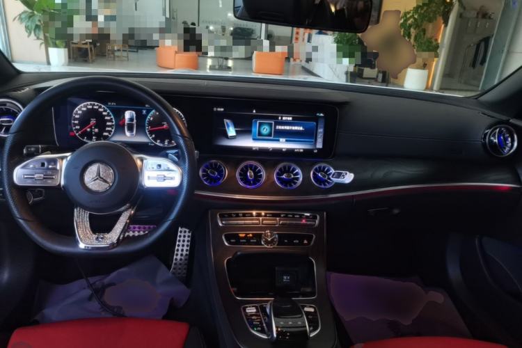 Used Mercedes-Benz E-Class 2018 E 200 Convertible Coupe Center Console