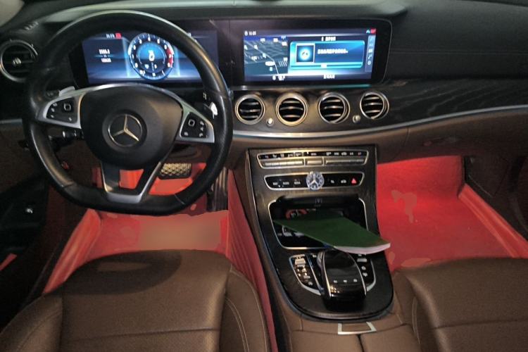 Used Mercedes-Benz E-Class 2018 Restyled E 300 L Sport Luxury Edition Center Console