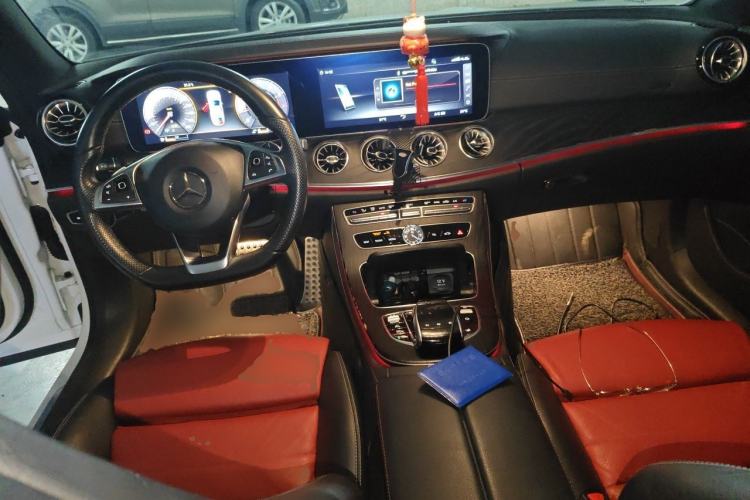 Used Mercedes-Benz E-Class 2018 E 200 Coupe Center Console