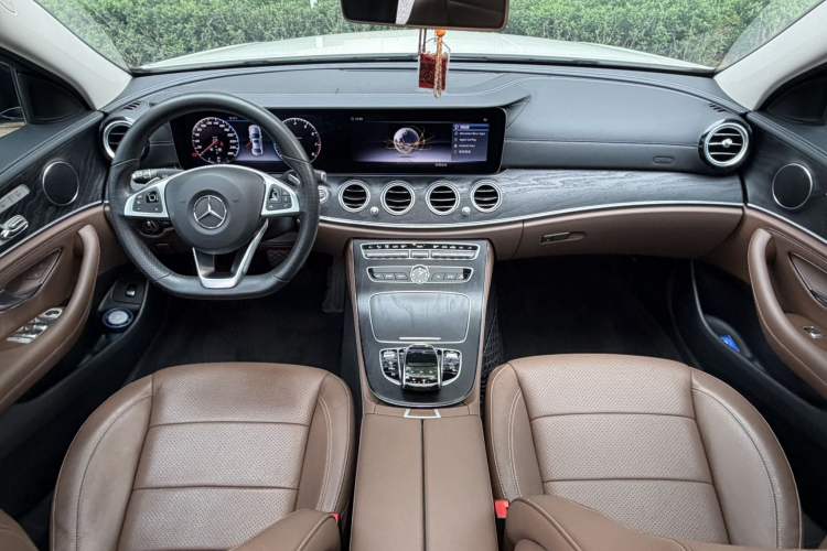 Used Mercedes-Benz E-Class 2018 E 300 L Sporty and Stylish Model Center Console