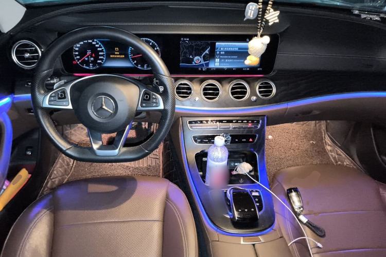 Used Mercedes-Benz E-Class 2018 Restyled E 300 L Sport Luxury Edition Center Console
