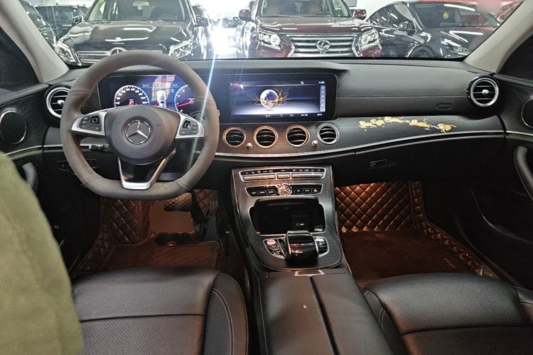Used Mercedes-Benz E-Class 2018 Restyled E 300 L Sporty and Stylish Edition Center Console