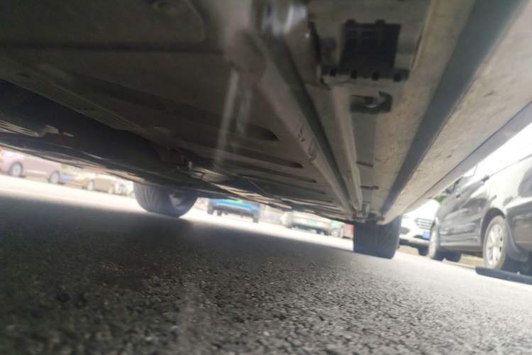 Used Mercedes-Benz E-Class 2018 E 200 L Sport Edition Chassis Front Left