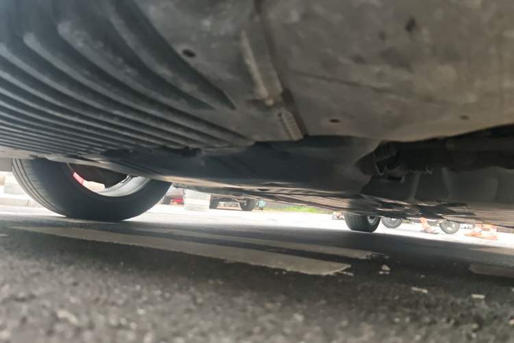 Used Mercedes-Benz E-Class 2018 E 300 L Sport Luxury Edition Chassis Front Left