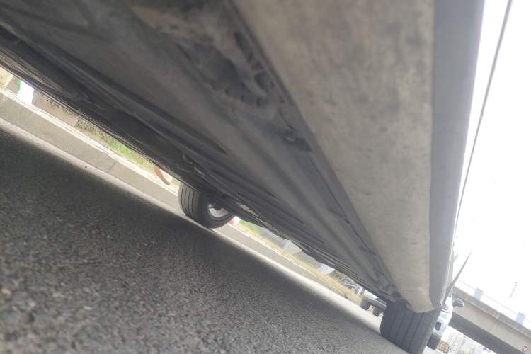 Used Mercedes-Benz E-Class 2018 E 200 L Sport Edition Chassis Front Left