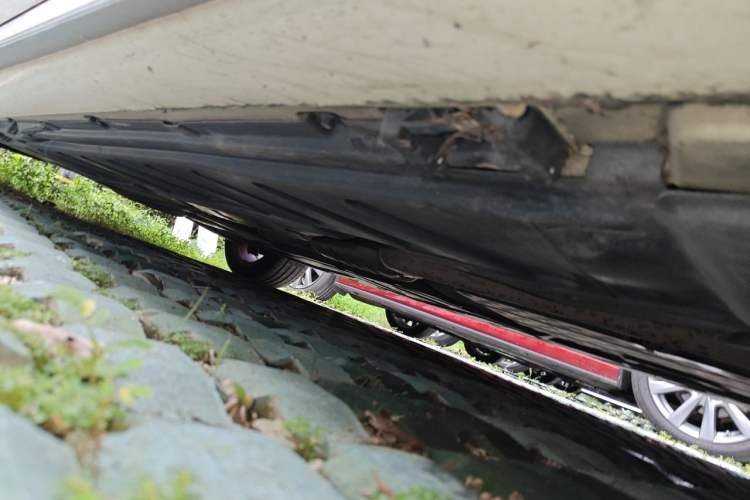 Used Mercedes-Benz E-Class 2018 E 300 L Sporty and Stylish Model Chassis Front Right
