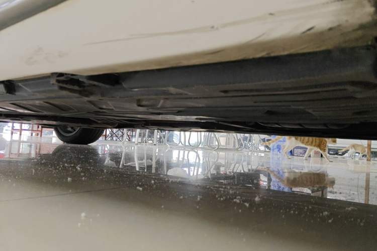 Used Mercedes-Benz E-Class 2018 E 200 L Sport Edition Chassis Rear Left