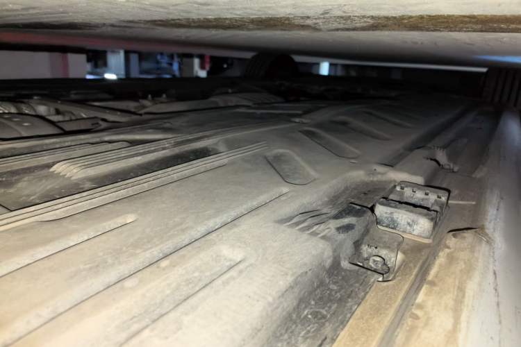 Used Mercedes-Benz E-Class 2018 E 200 L Sport 4MATIC Chassis Rear Left