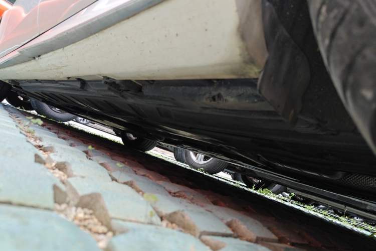 Used Mercedes-Benz E-Class 2018 E 300 L Sporty and Stylish Model Chassis Rear Left