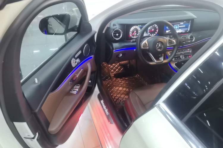 Used Mercedes-Benz E-Class 2018 Restyled E 300 L Sporty and Stylish Edition Driver Seat