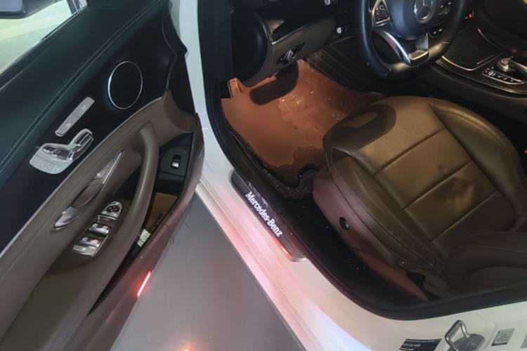 Used Mercedes-Benz E-Class 2018 Restyled E 300 L Sporty and Stylish Edition Driver Seat
