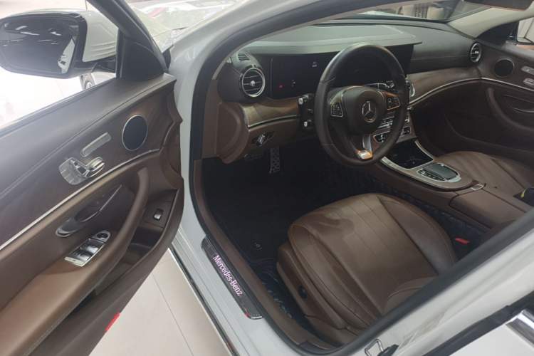 Used Mercedes-Benz E-Class 2018 Facelift E 300 L Luxury Edition Driver Seat