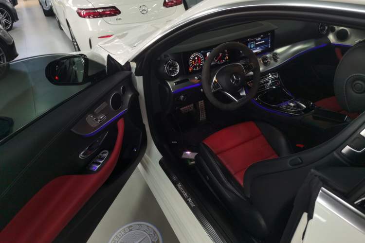 Used Mercedes-Benz E-Class 2018 E 300 Coupe Driver Seat