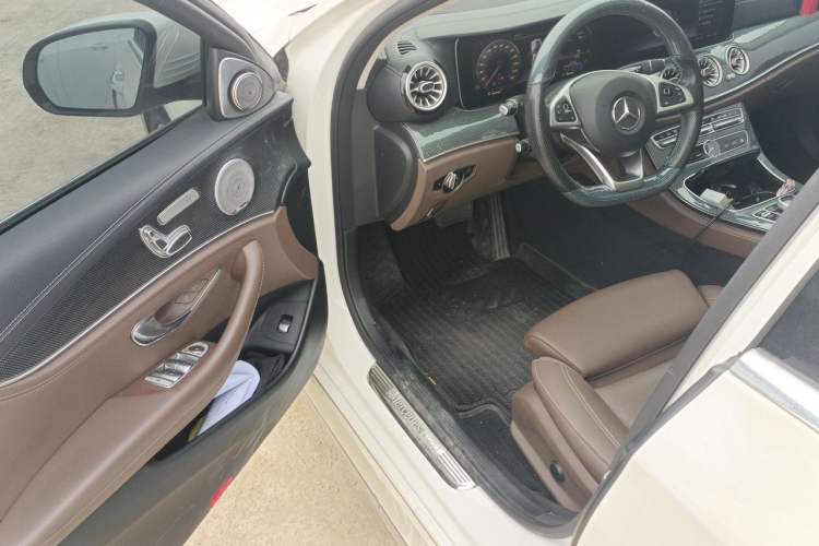 Used Mercedes-Benz E-Class 2018 E 200 L Sport Edition Driver Seat
