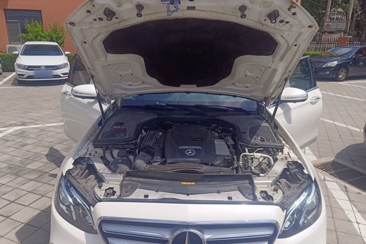 Used Mercedes-Benz E-Class 2018 E 300 L Sport Luxury Edition Engine Bay
