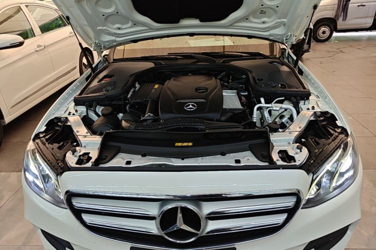 Used Mercedes-Benz E-Class 2018 E 200 L Sport Edition Engine Bay