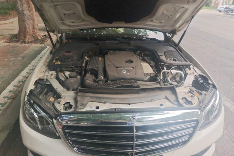 Used Mercedes-Benz E-Class 2018 E 300 L Luxury Model Engine Bay