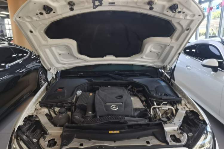 Used Mercedes-Benz E-Class 2018 E 200 Convertible Coupe Engine Bay