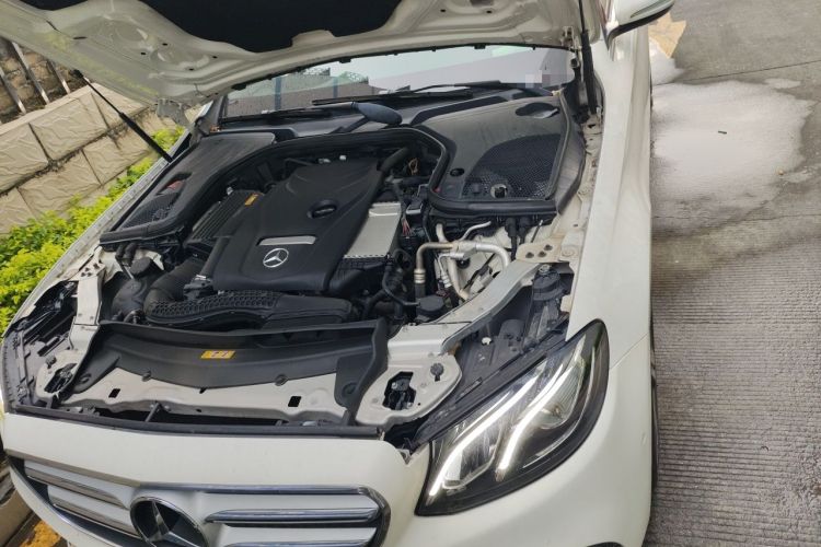 Used Mercedes-Benz E-Class 2018 E 200 L Sport Edition Engine Bay Left