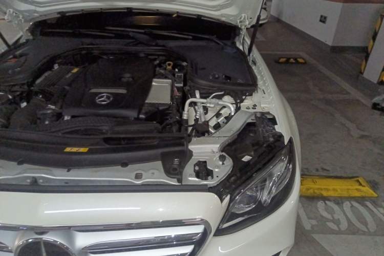 Used Mercedes-Benz E-Class 2018 Restyled E 300 L Sport Luxury Edition Engine Bay Left