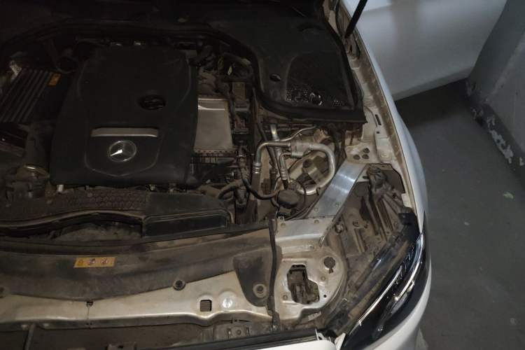 Used Mercedes-Benz E-Class 2018 E 200 L Sport Edition Engine Bay Left