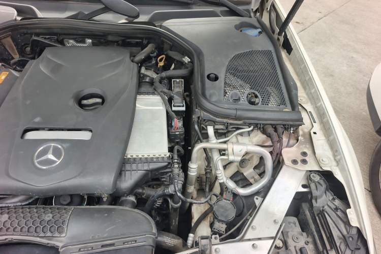 Used Mercedes-Benz E-Class 2018 E 200 L Sport Edition Engine Bay Left