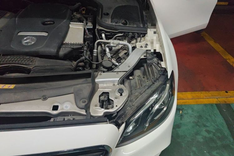Used Mercedes-Benz E-Class 2018 E 200 Sport Edition Engine Bay Left